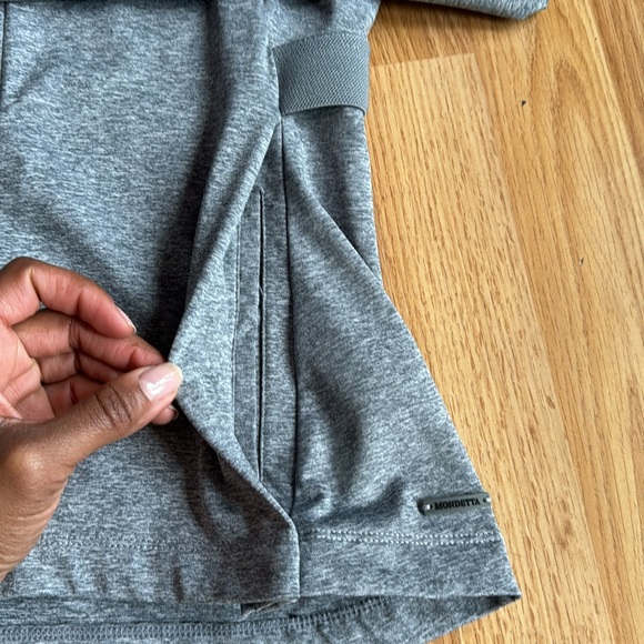 Beautiful ✨ Grey Mondetta full zip jacket - size M - Picture 3 of 8